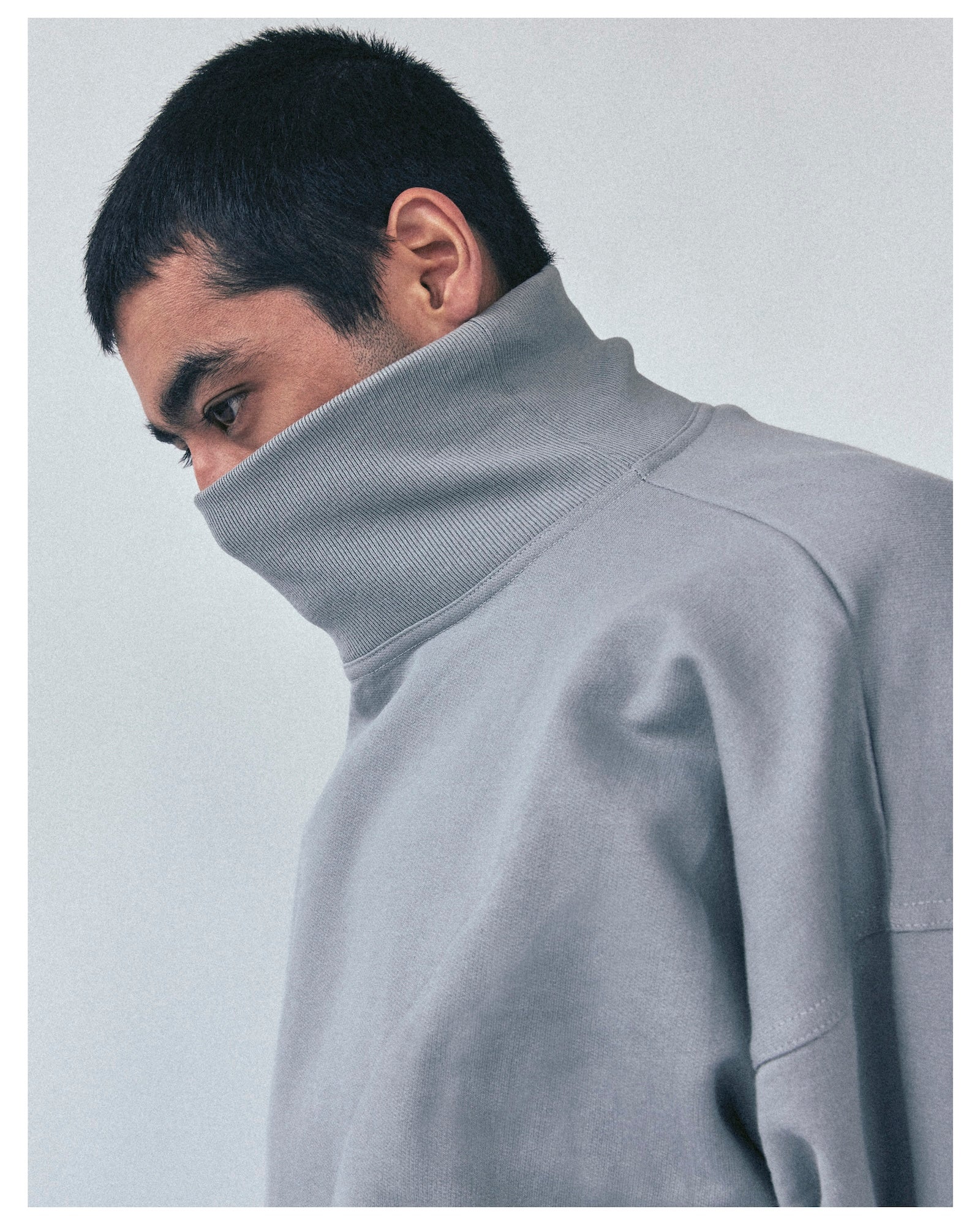 THE GREY HIGH NECK