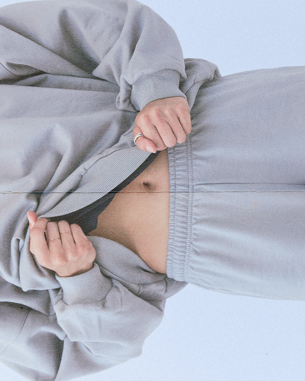THE GREY SWEATPANT