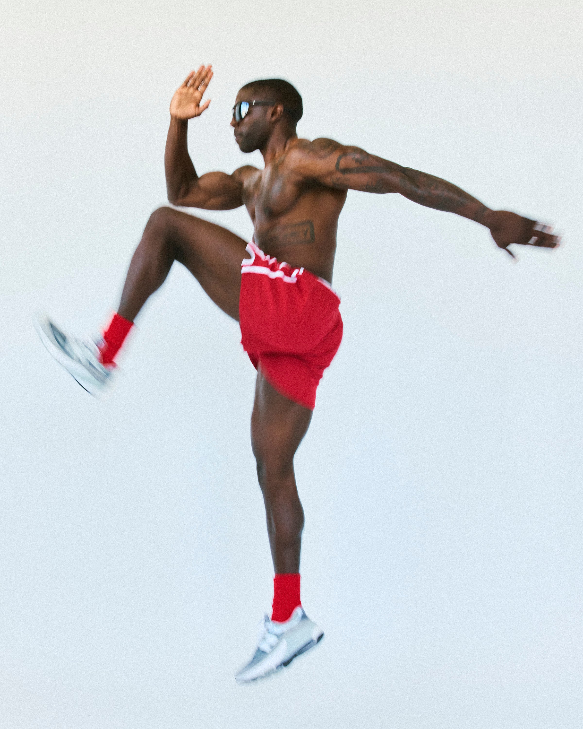 THE RED SHORT SHORT